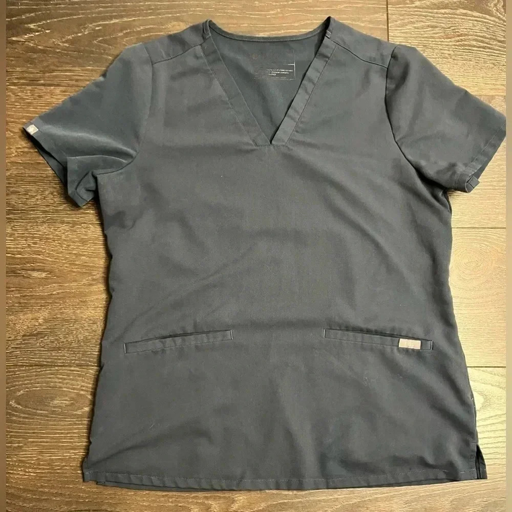 Figs Scrubs Three-Pocket Scrub Top™ - Picture 5 of 5